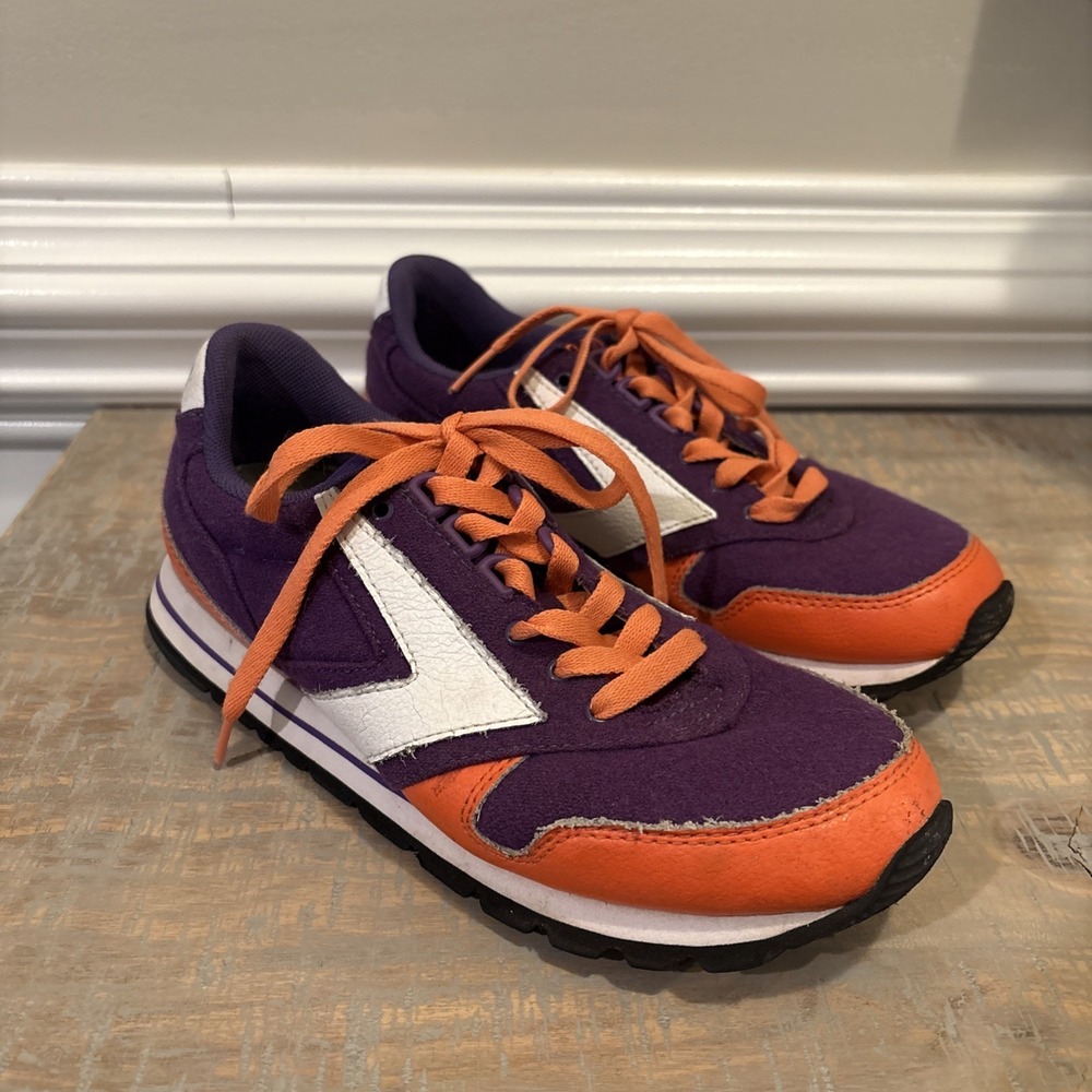 Brooks‎ Running Company Chariot Heritage shoes Purple Orange womens size 8B